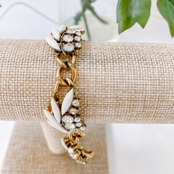 Jewelry - NEW white enamel bracelet. Bridal. Vintage vibes.